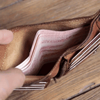 Carteira Masculina Personalizada Vintage Feita à Mão em Couro de Flor Sazonal Integral - Design Vertical Compacto com Vários Porta-Cartões, Compartimento com Zíper e Costura Durável. Carteira de Couro Marrom Premium de Dobra Dupla para Uso Diário com Texto Personalizável