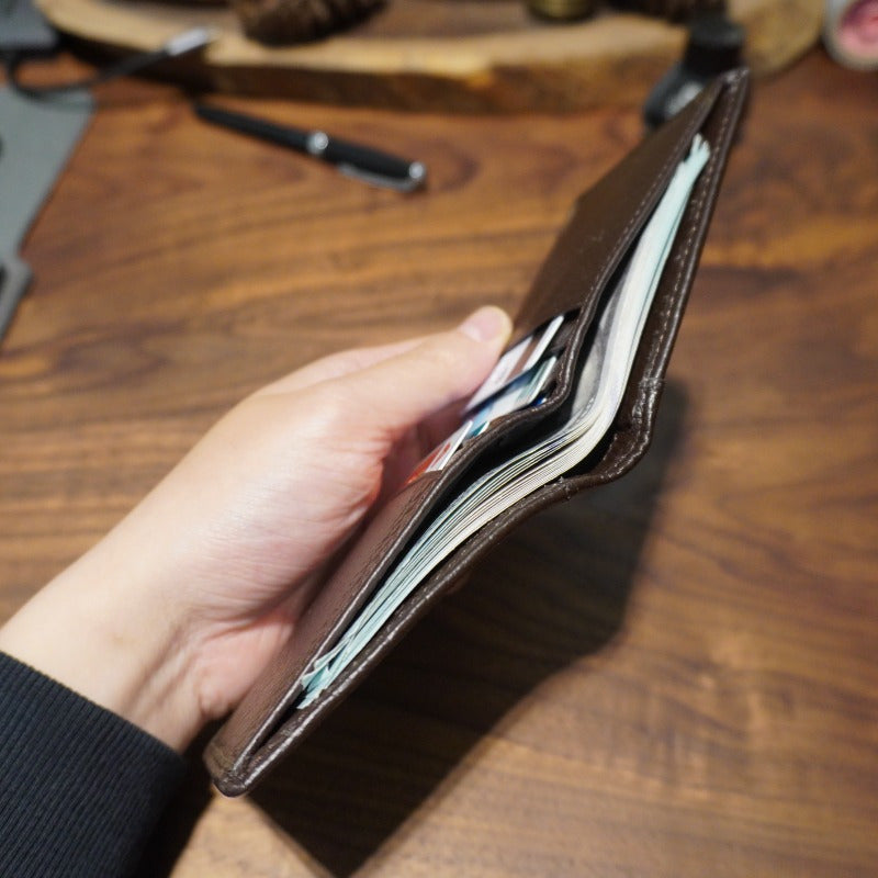 Carteira de couro genuíno estilo vintage, porta de armazenamento de várias cartas, design compacto dobrável duplo, mini carteira portátil para uso empresarial e pessoal, carteira pequena