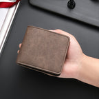 Carteira Masculina Tripla em Couro Legítimo, Múltiplos Compartimentos para Cartões, Ideal Para Uso Profissional ou Lazer, Design Seguro e Prático com Preenchimento de Poliéster, Ótima Opção Diária, Essencial Pra Viagem, Acessório Estiloso, Carteira Minimalista, Material Premium, Alta Qualidade do Couro, Formato Fino, Porta-Cartão Elegante, Moda Masculina, Presente Perfeito